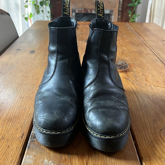 Rometty Wyoming Dr. Marten's Chelsea Boot. Size 9 - Picture 2 of 4